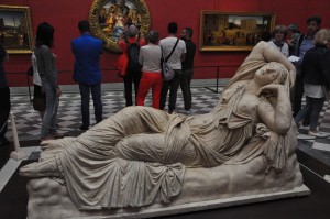 The process to digitize in 3-D all of the Uffizi's classical sculptures, such as the renowned Arianna dormiente (Sleeping Arianna), will take five years and is expected to be completed by the time of IU's bicentennial in 2020. 