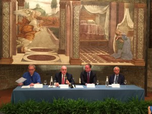 IU President Michael A. McRobbie, second from left, announces a new partnership between IU and the Uffizi Gallery in Florence, Italy, which calls for IU to digitize, in 3-D, the museum's entire collection of Greek and Roman sculpture. 
