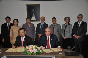 IU President Michael A. McRobbie, front right, and Pirom Kamolratanakul, president of Chulalonghorn University, front left, renew a longstanding agreement between their respective institutions. 