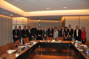 Members of the IU delegation meet with prominent IU Thai alumni.