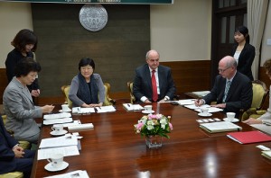 IU and Ewha Womans University renew agreement between IU Maurer School of Law and Ewha College of Law
